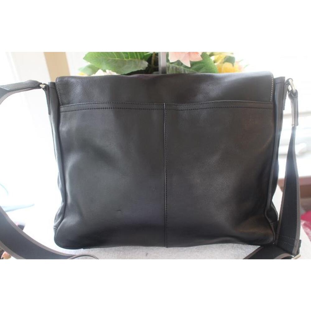 (Z) COACH HERITAGE LEATHER MESSENGER (COACH F70556) SILVER/BLK (900 - Picture 7 of 12